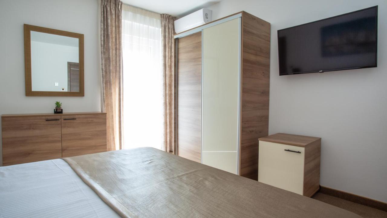 Rooms & Apartments Toni Stobreč 外观 照片