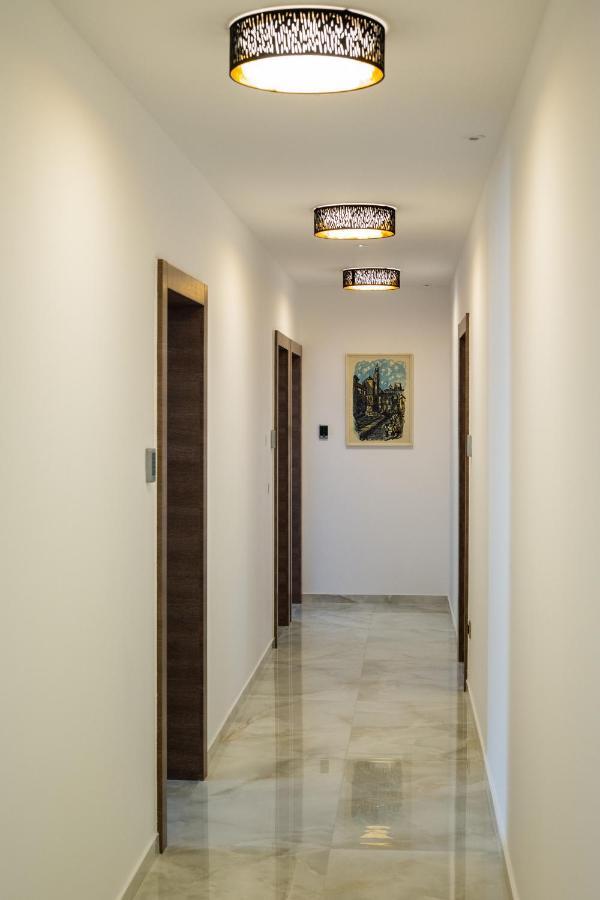 Rooms & Apartments Toni Stobreč 外观 照片