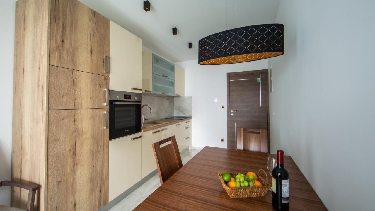 Rooms & Apartments Toni Stobreč 外观 照片