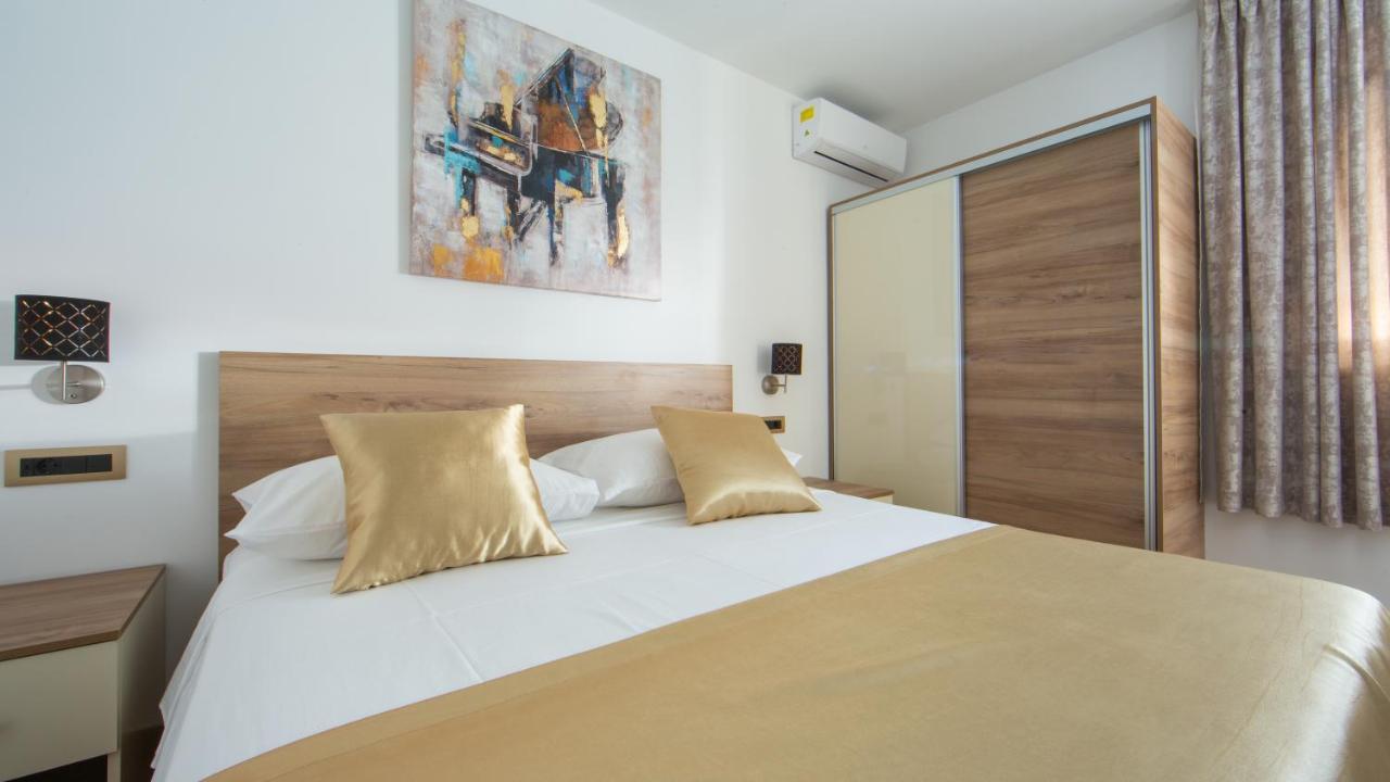 Rooms & Apartments Toni Stobreč 外观 照片