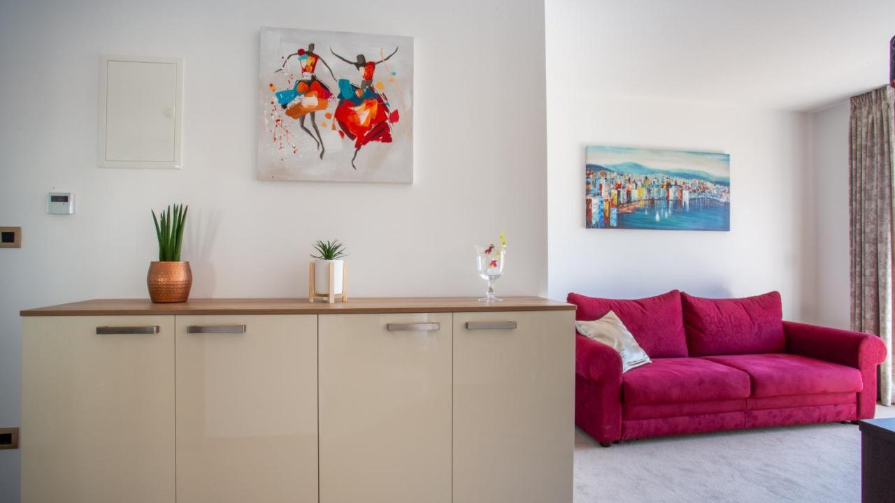 Rooms & Apartments Toni Stobreč 外观 照片